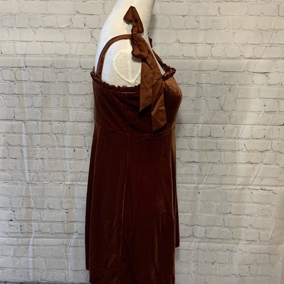 DANIELLE BERNSTEIN VELVET SHORT MINI DRESS BRAND NEW - Picture 6 of 11